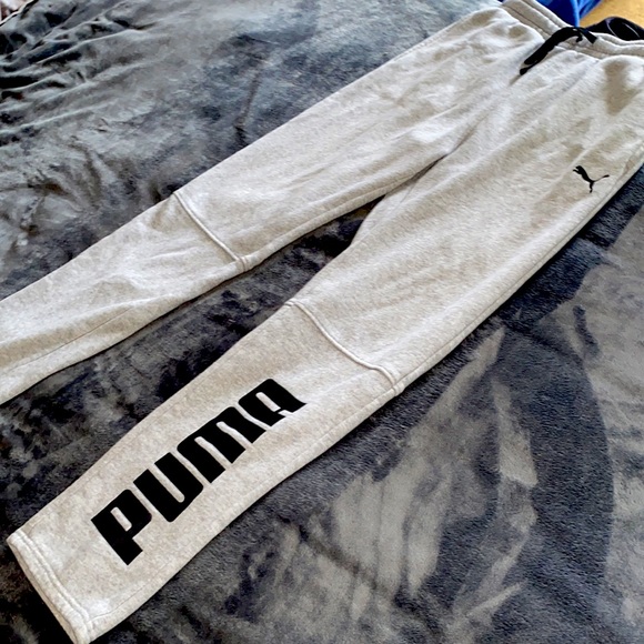 Gray PUMA sweatpants - Picture 3 of 4